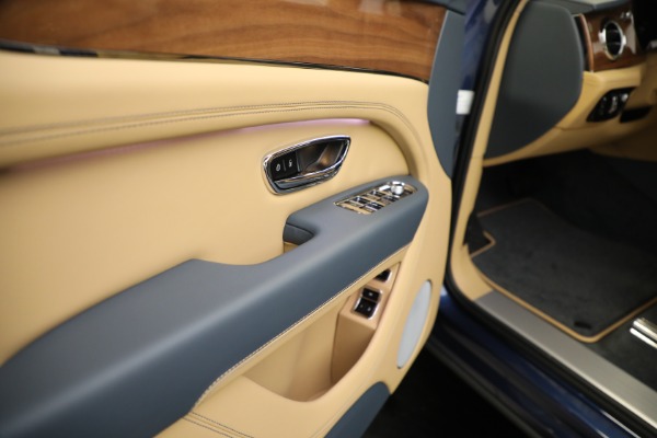 New 2023 Bentley Bentayga V8 for sale $238,450 at Alfa Romeo of Westport in Westport CT 06880 25