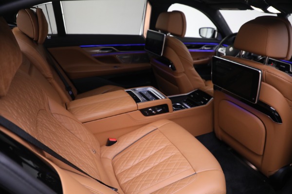 Used 2022 BMW 7 Series ALPINA B7 xDrive for sale $109,900 at Alfa Romeo of Westport in Westport CT 06880 28
