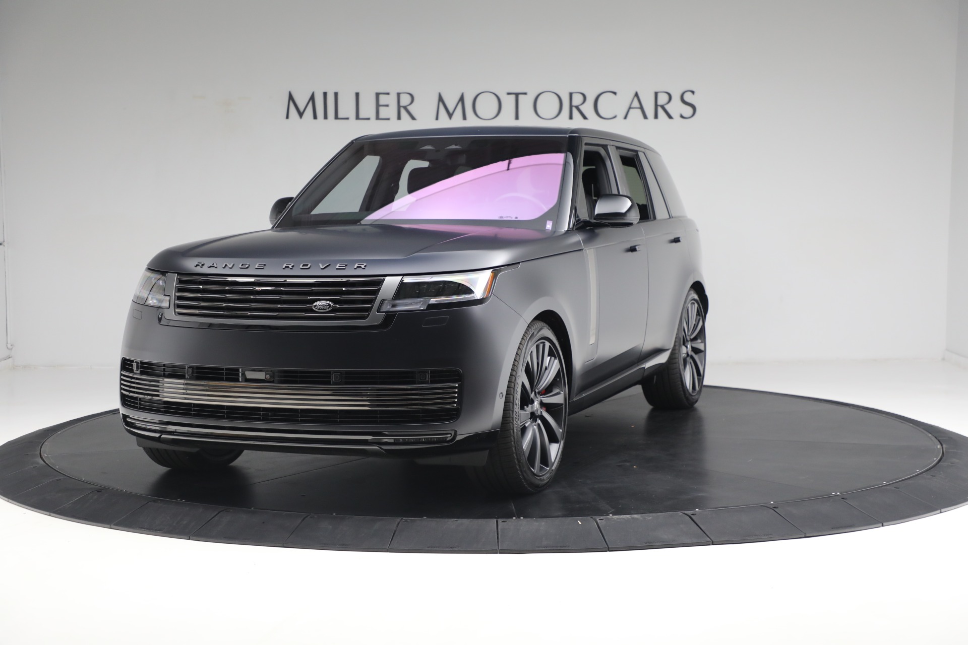 Used 2023 Land Rover Range Rover P530 SV for sale $233,900 at Alfa Romeo of Westport in Westport CT 06880 1