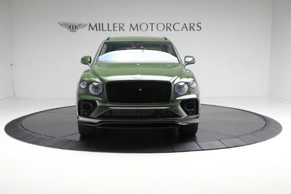 Used 2023 Bentley Bentayga EWB Azure V8 for sale Sold at Alfa Romeo of Westport in Westport CT 06880 20