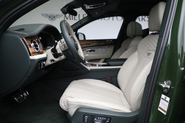 Used 2023 Bentley Bentayga EWB Azure V8 for sale Sold at Alfa Romeo of Westport in Westport CT 06880 23