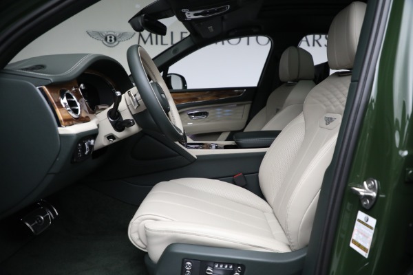 Used 2023 Bentley Bentayga EWB Azure V8 for sale Sold at Alfa Romeo of Westport in Westport CT 06880 24