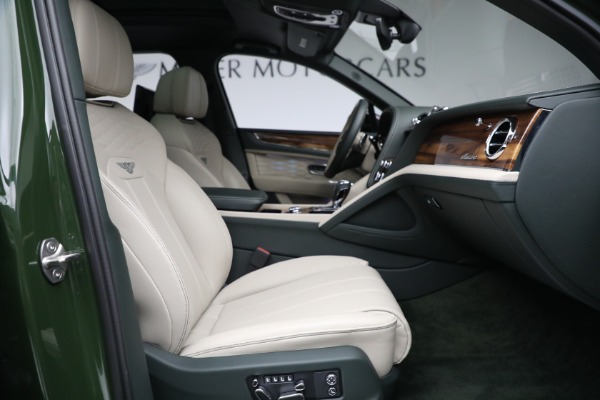 Used 2023 Bentley Bentayga EWB Azure V8 for sale Sold at Alfa Romeo of Westport in Westport CT 06880 28