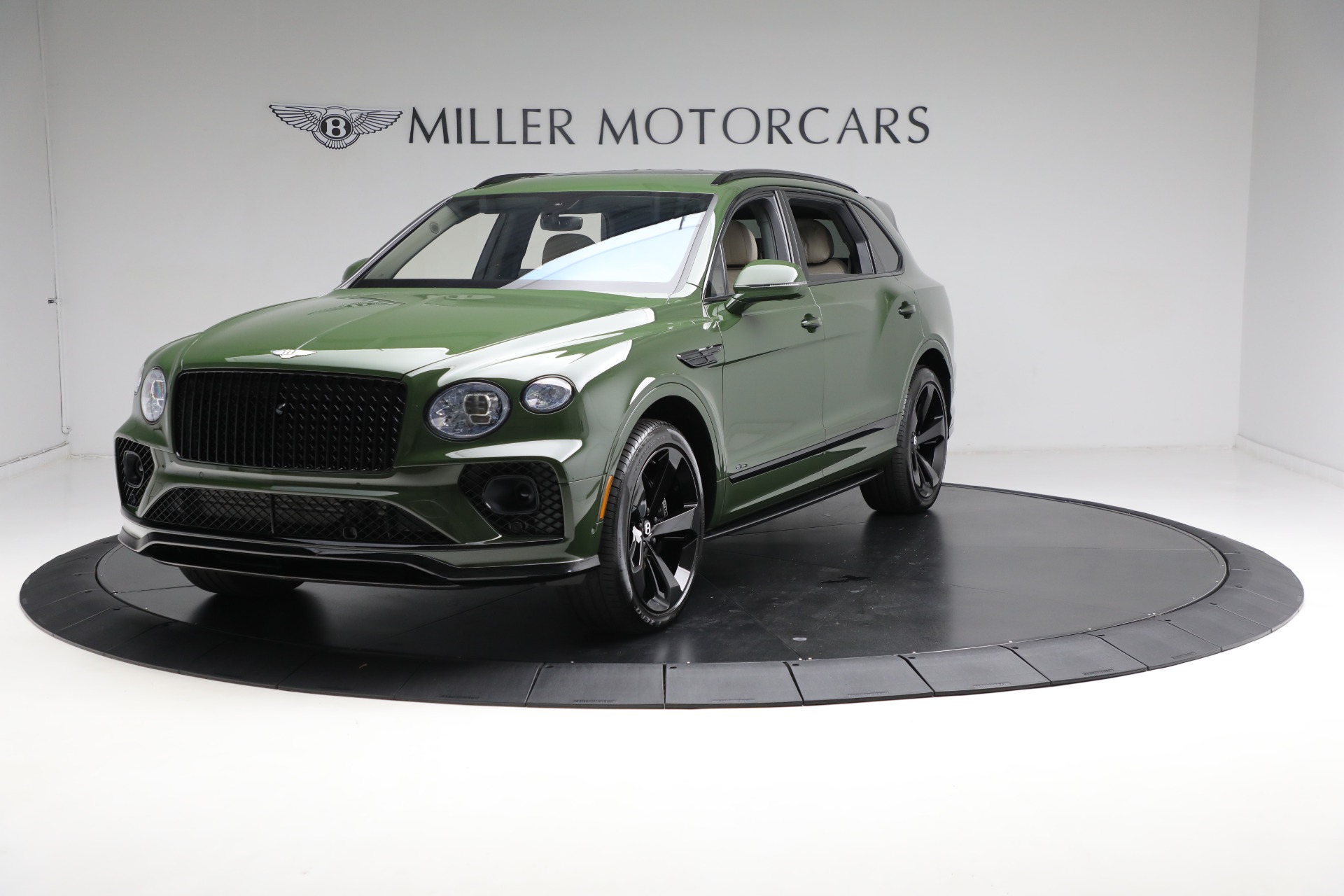 Used 2023 Bentley Bentayga EWB Azure V8 for sale Call for price at Alfa Romeo of Westport in Westport CT 06880 1