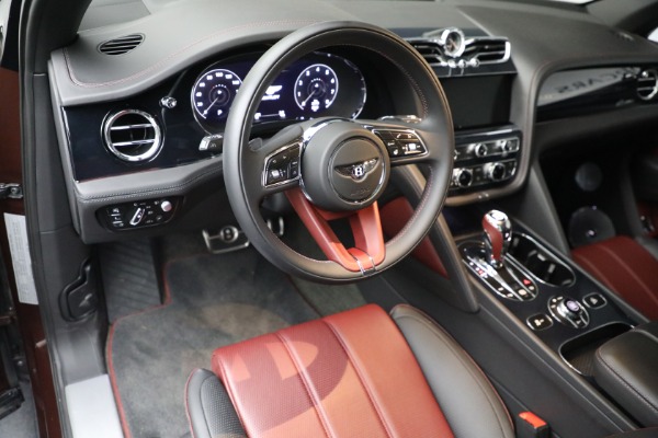 Used 2023 Bentley Bentayga EWB Azure V8 for sale $264,900 at Alfa Romeo of Westport in Westport CT 06880 24