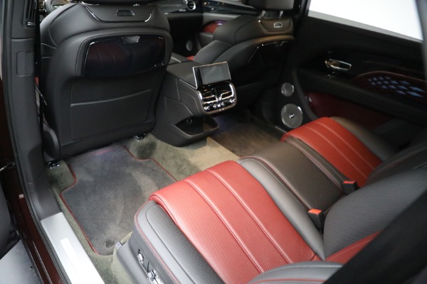 Used 2023 Bentley Bentayga EWB Azure V8 for sale $264,900 at Alfa Romeo of Westport in Westport CT 06880 28