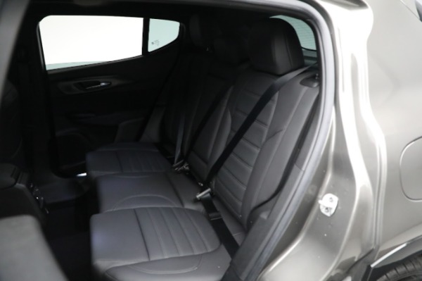 Used 2024 Alfa Romeo Tonale Veloce for sale $32,900 at Alfa Romeo of Westport in Westport CT 06880 25