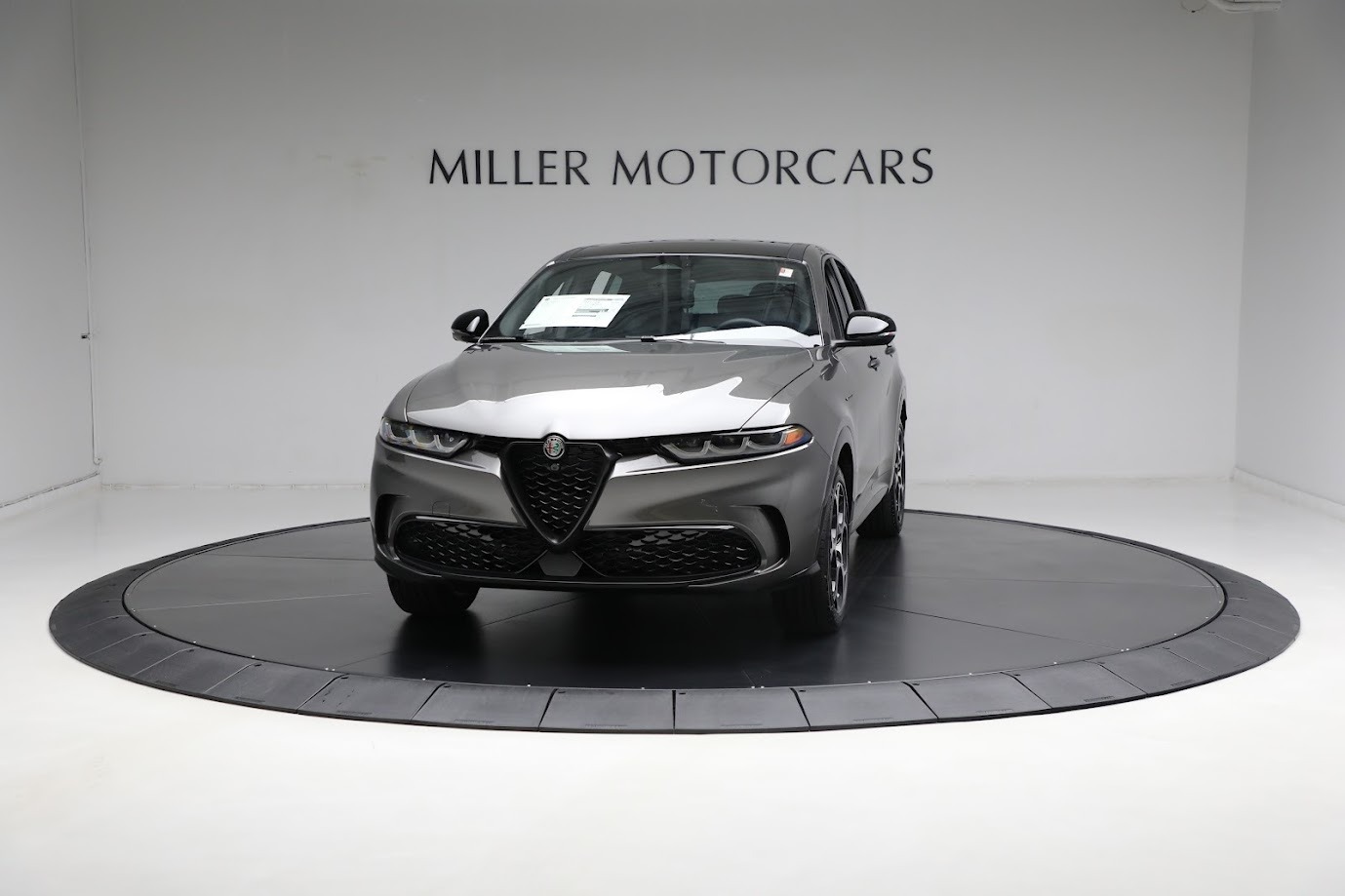 New 2024 Alfa Romeo Tonale Veloce for sale $55,800 at Alfa Romeo of Westport in Westport CT 06880 1