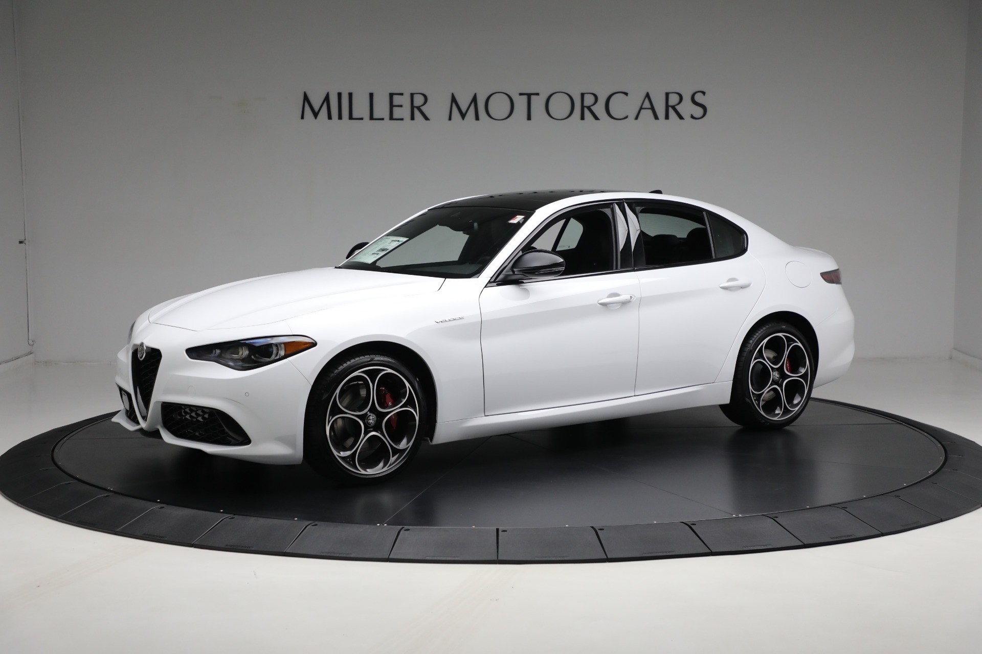 New 2024 Alfa Romeo Giulia Veloce for sale $54,285 at Alfa Romeo of Westport in Westport CT 06880 1
