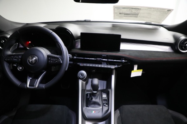 Used 2024 Alfa Romeo Tonale Veloce for sale $28,900 at Alfa Romeo of Westport in Westport CT 06880 28
