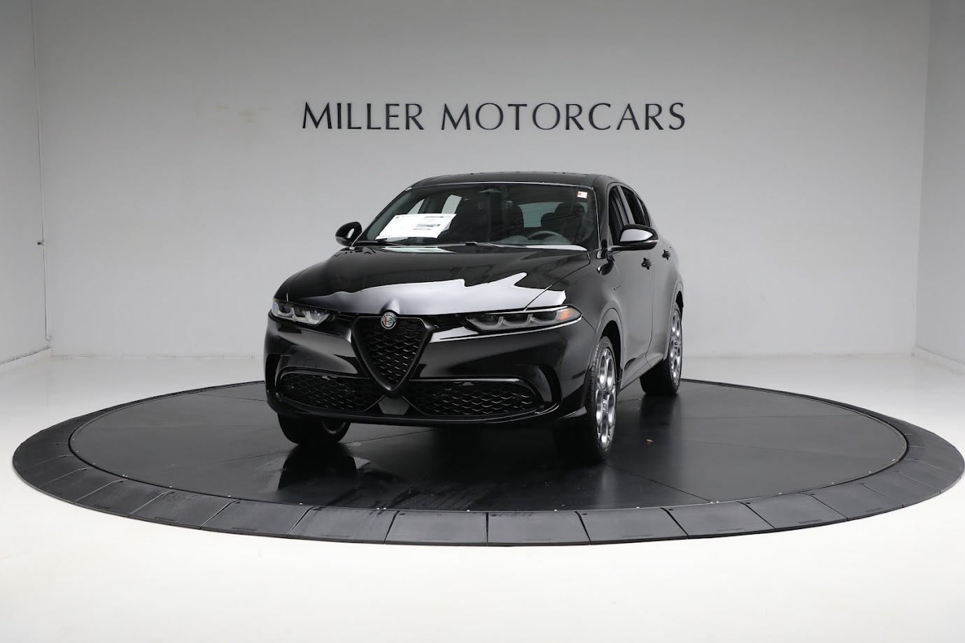 New 2024 Alfa Romeo Tonale Veloce for sale $54,135 at Alfa Romeo of Westport in Westport CT 06880 1