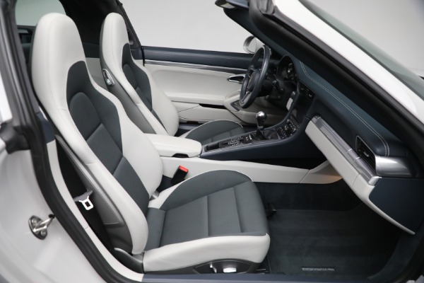 Used 2019 Porsche 911 Targa 4S for sale Sold at Alfa Romeo of Westport in Westport CT 06880 25