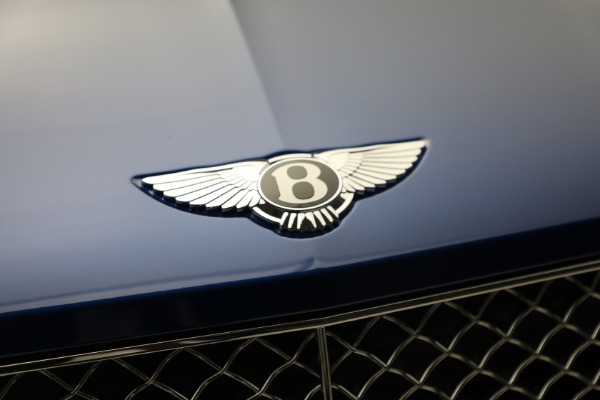 New 2023 Bentley Bentayga Azure Hybrid for sale $224,900 at Alfa Romeo of Westport in Westport CT 06880 12