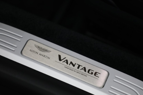Used 2022 Aston Martin Vantage for sale $145,900 at Alfa Romeo of Westport in Westport CT 06880 22