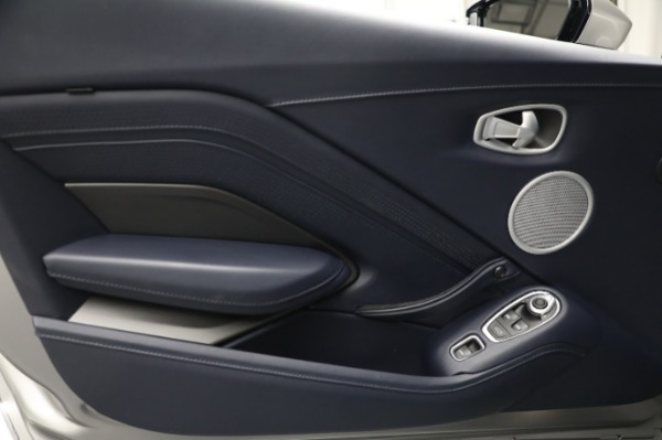 Used 2022 Aston Martin Vantage for sale $145,900 at Alfa Romeo of Westport in Westport CT 06880 25