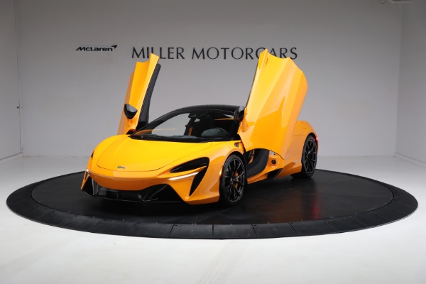 Used 2024 McLaren Artura Performance for sale Call for price at Alfa Romeo of Westport in Westport CT 06880 16