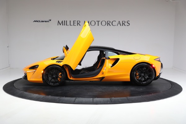 Used 2024 McLaren Artura Performance for sale Call for price at Alfa Romeo of Westport in Westport CT 06880 17