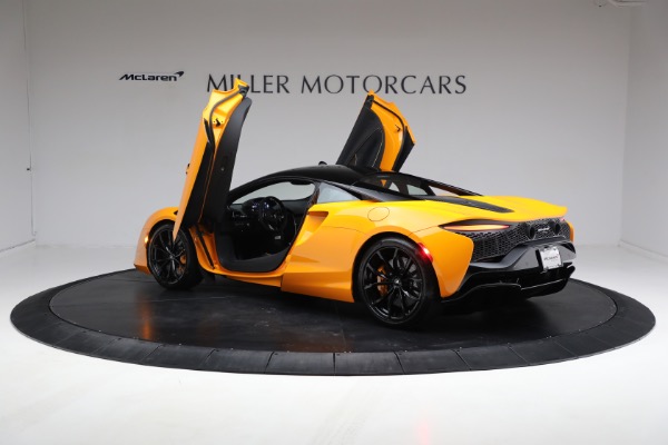Used 2024 McLaren Artura Performance for sale Call for price at Alfa Romeo of Westport in Westport CT 06880 18