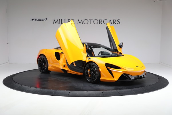 Used 2024 McLaren Artura Performance for sale Call for price at Alfa Romeo of Westport in Westport CT 06880 22