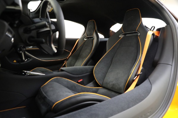 Used 2024 McLaren Artura Performance for sale Call for price at Alfa Romeo of Westport in Westport CT 06880 27