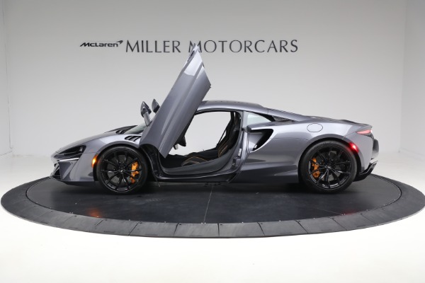 Used 2024 McLaren Artura Performance for sale $185,900 at Alfa Romeo of Westport in Westport CT 06880 15