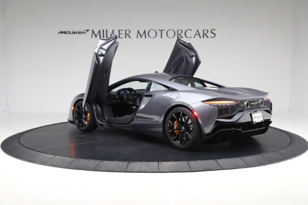 Used 2024 McLaren Artura Performance for sale $185,900 at Alfa Romeo of Westport in Westport CT 06880 16