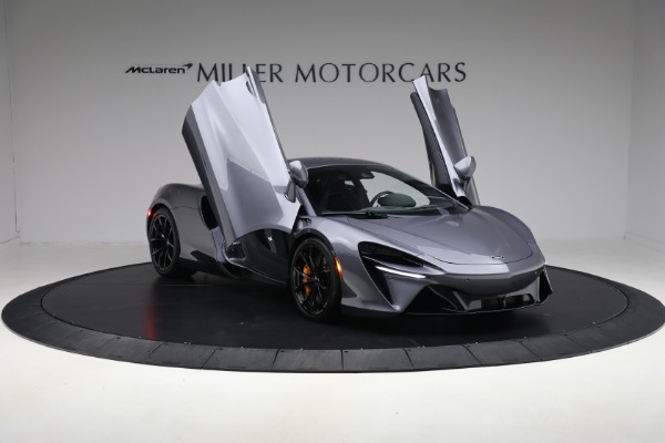 Used 2024 McLaren Artura Performance for sale $185,900 at Alfa Romeo of Westport in Westport CT 06880 20