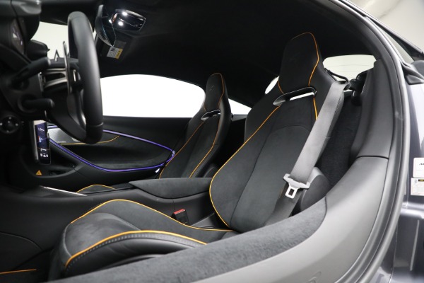 Used 2024 McLaren Artura Performance for sale $185,900 at Alfa Romeo of Westport in Westport CT 06880 21