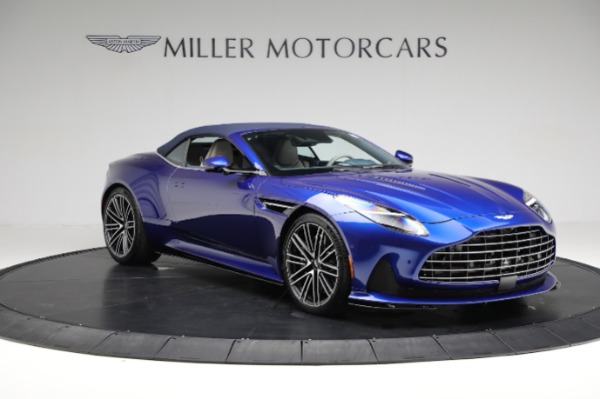 Used 2024 Aston Martin DB12 Volante for sale $289,900 at Alfa Romeo of Westport in Westport CT 06880 18