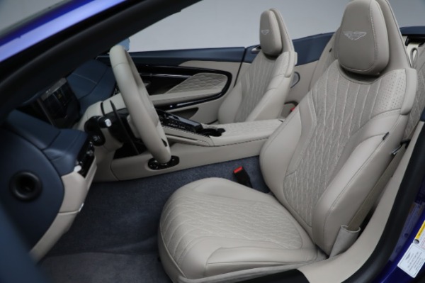 Used 2024 Aston Martin DB12 Volante for sale $289,900 at Alfa Romeo of Westport in Westport CT 06880 21