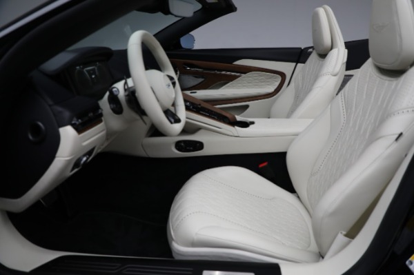 New 2024 Aston Martin DB12 Volante for sale $333,100 at Alfa Romeo of Westport in Westport CT 06880 19