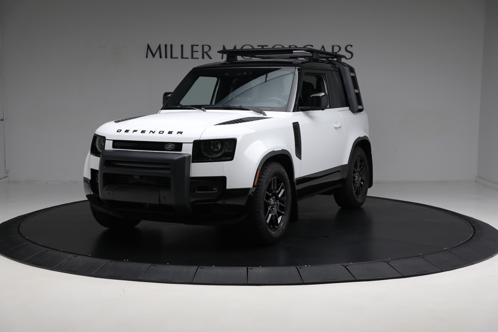Used 2023 Land Rover Defender 90 X-Dynamic SE for sale Sold at Alfa Romeo of Westport in Westport CT 06880 1