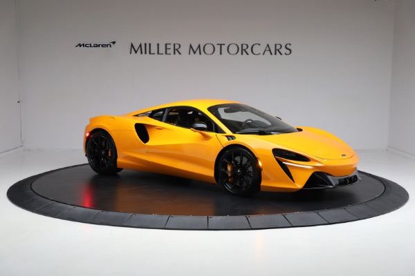 New 2024 McLaren Artura for sale $276,833 at Alfa Romeo of Westport in Westport CT 06880 10
