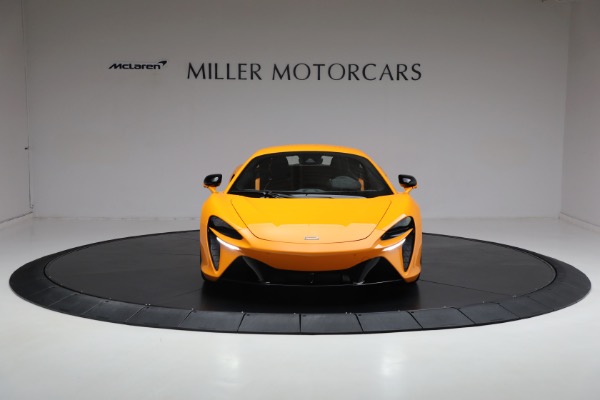 New 2024 McLaren Artura for sale Sold at Alfa Romeo of Westport in Westport CT 06880 12