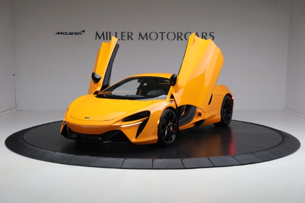 New 2024 McLaren Artura for sale Sold at Alfa Romeo of Westport in Westport CT 06880 14