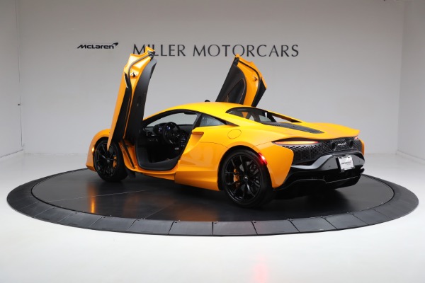 New 2024 McLaren Artura for sale $276,833 at Alfa Romeo of Westport in Westport CT 06880 15