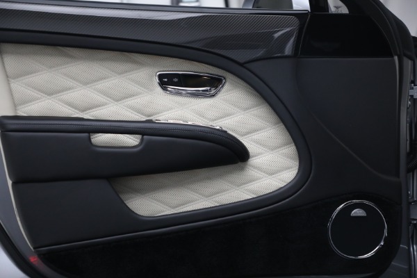 Used 2017 Bentley Mulsanne Speed for sale $159,900 at Alfa Romeo of Westport in Westport CT 06880 19