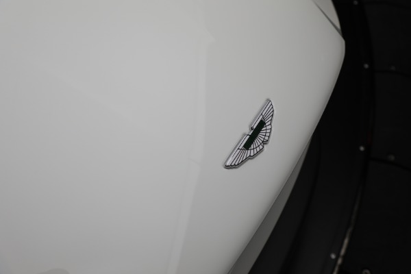 Used 2018 Aston Martin DB11 V8 for sale $105,900 at Alfa Romeo of Westport in Westport CT 06880 21