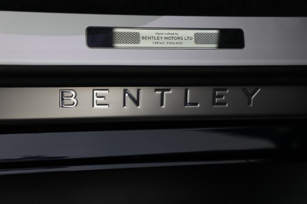 Used 2022 Bentley Continental GTC V8 for sale $239,900 at Alfa Romeo of Westport in Westport CT 06880 27