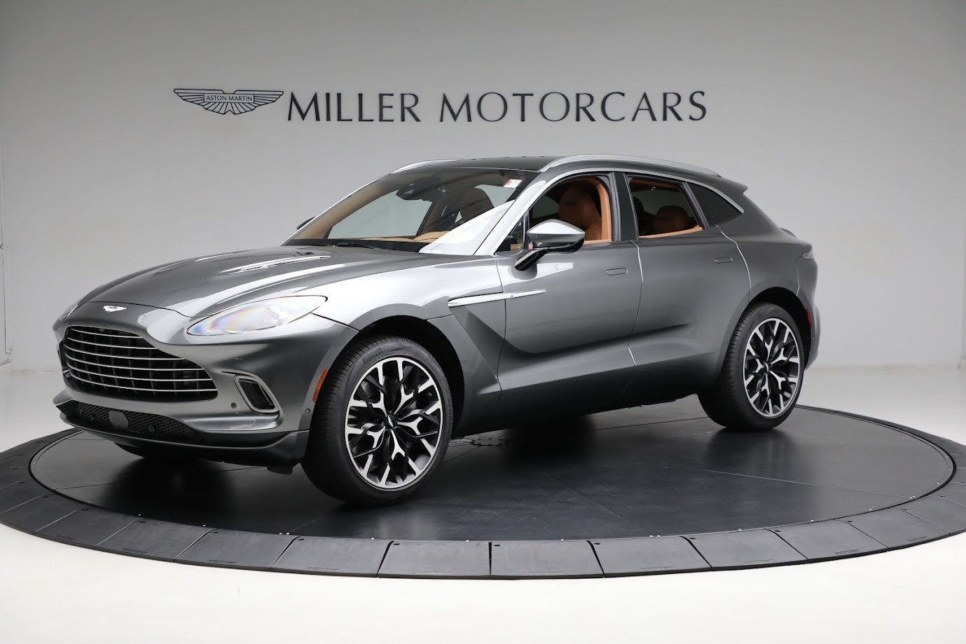 Used 2024 Aston Martin DBX for sale $131,900 at Alfa Romeo of Westport in Westport CT 06880 1