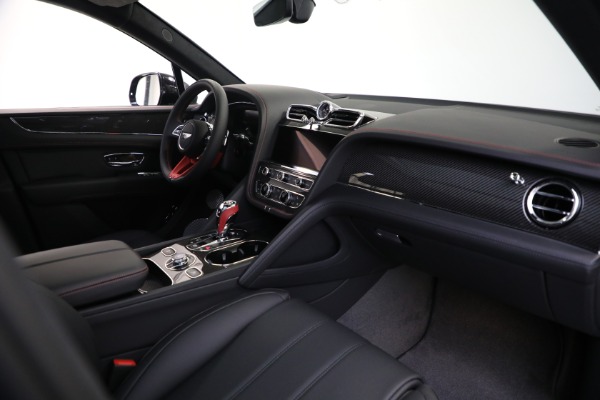 Used 2024 Bentley Bentayga V8 for sale $179,900 at Alfa Romeo of Westport in Westport CT 06880 19
