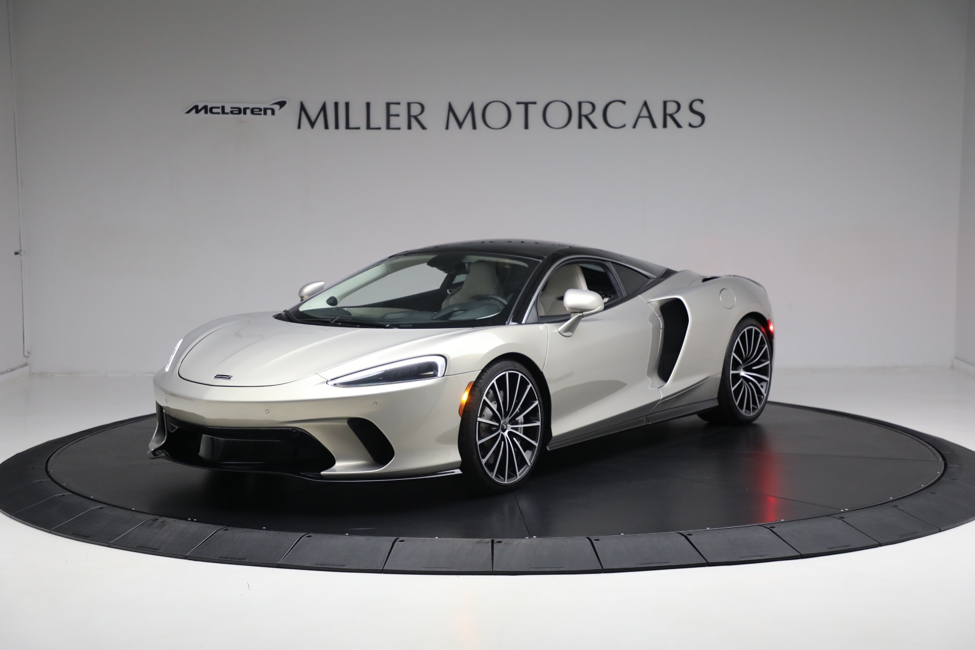 Used 2020 McLaren GT Luxe for sale $169,900 at Alfa Romeo of Westport in Westport CT 06880 1