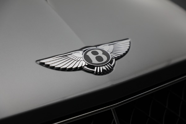 New 2024 Bentley Bentayga V8 for sale $234,190 at Alfa Romeo of Westport in Westport CT 06880 13
