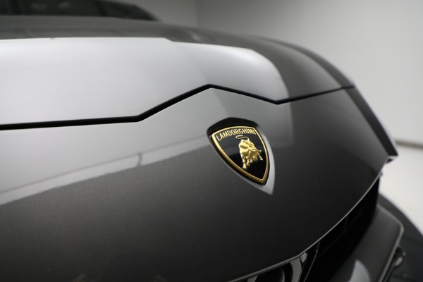 Used 2021 Lamborghini Urus for sale $212,900 at Alfa Romeo of Westport in Westport CT 06880 14
