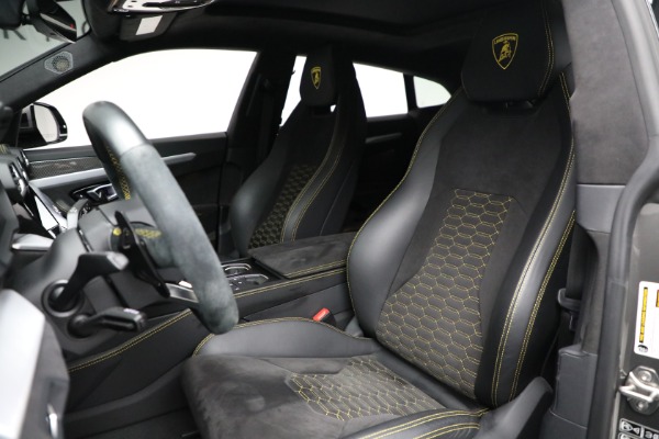 Used 2021 Lamborghini Urus for sale $212,900 at Alfa Romeo of Westport in Westport CT 06880 24