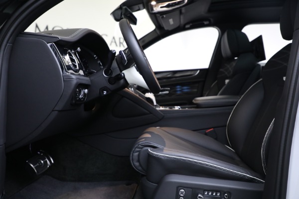 New 2023 Bentley Bentayga EWB Azure V8 First Edition for sale $269,900 at Alfa Romeo of Westport in Westport CT 06880 14