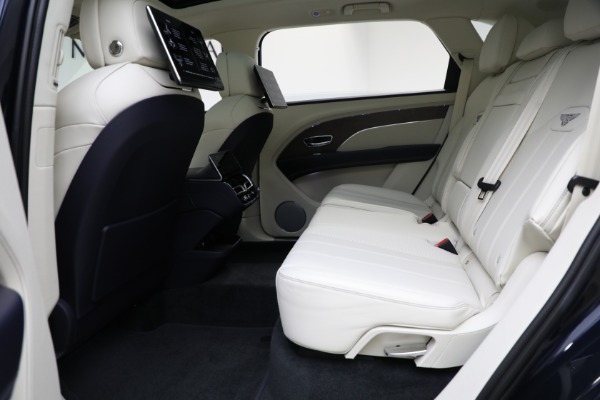 Used 2024 Bentley Bentayga EWB V8 for sale $204,900 at Alfa Romeo of Westport in Westport CT 06880 22