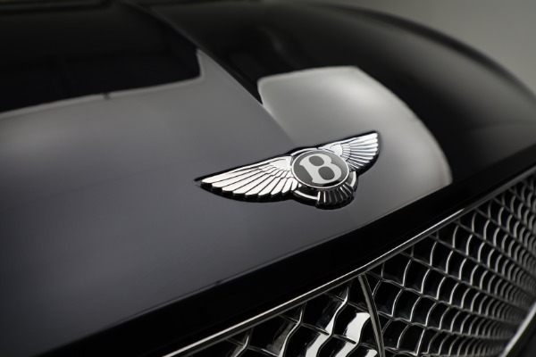 Used 2022 Bentley Continental GTC V8 for sale Sold at Alfa Romeo of Westport in Westport CT 06880 14