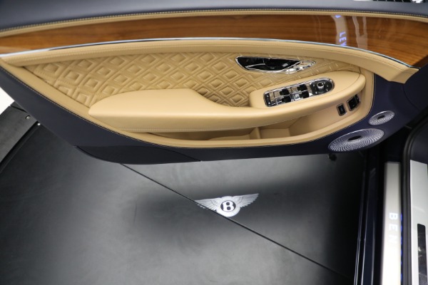 Used 2022 Bentley Continental GTC V8 for sale $249,900 at Alfa Romeo of Westport in Westport CT 06880 28