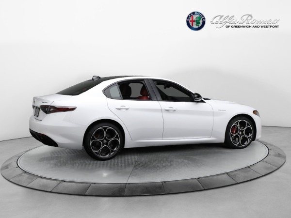 New 2024 Alfa Romeo Giulia Veloce for sale $55,060 at Alfa Romeo of Westport in Westport CT 06880 17